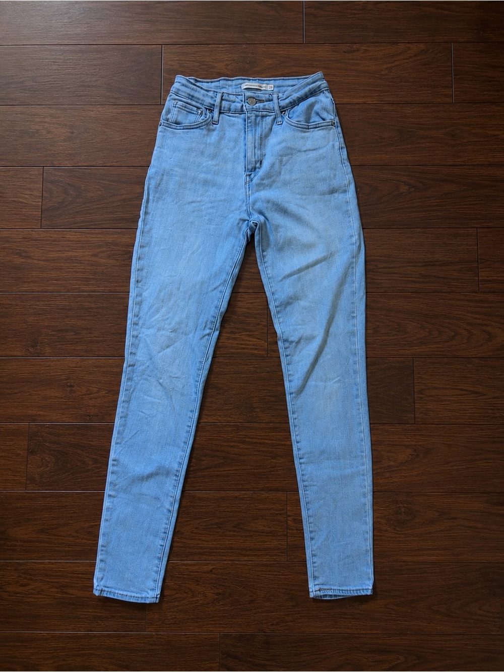 Levi’s 721 High Rise Skinny Jeans – Light Wash – Size 26